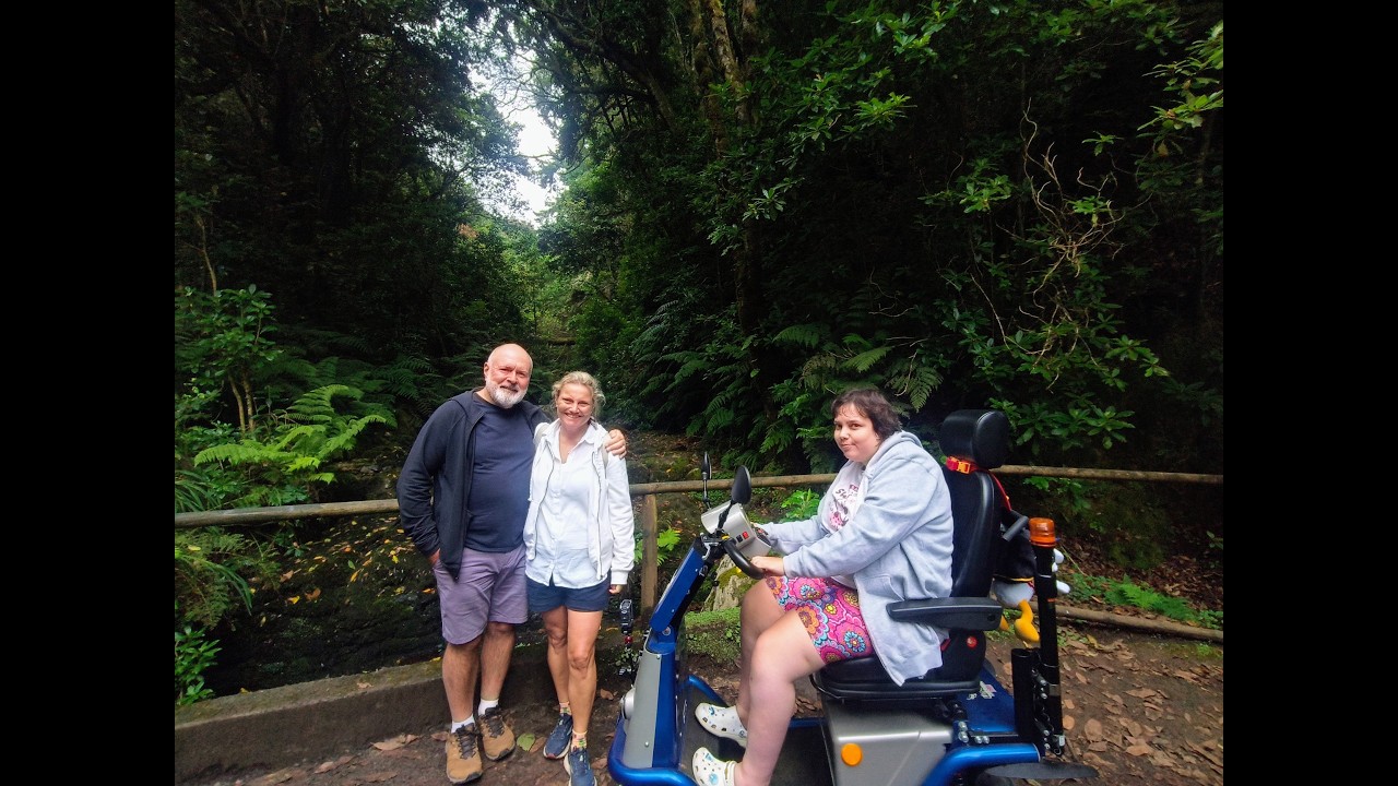 Paula & Martha Off Road Scooter Levada 4k