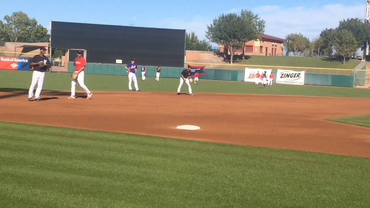 Yankees' Gleyber Torres takes fielding practice in Arizona Fall League