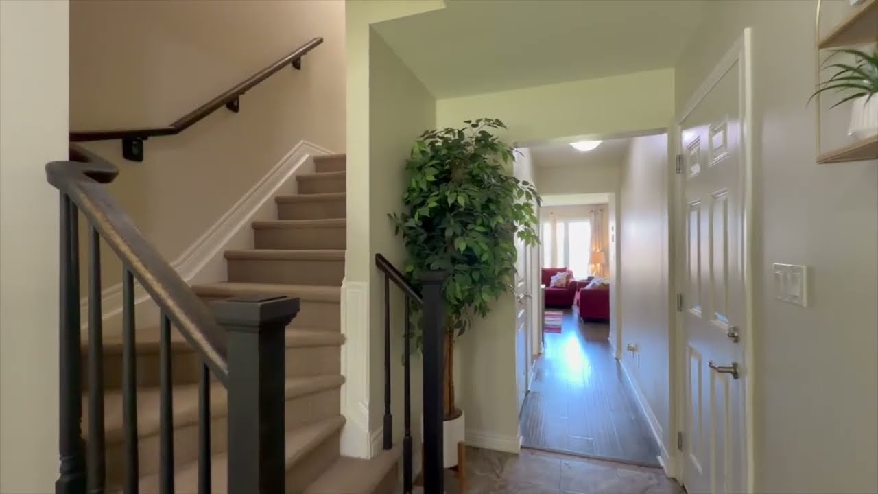7905 Oldfield Road, Niagara Falls, Ontario - Real estate video tour