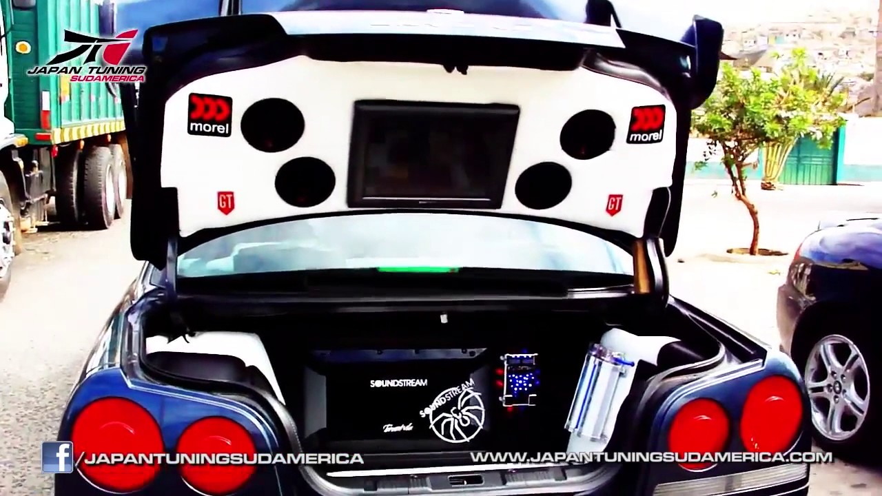 NISSAN SKYLINE TUNING AREQUIPA