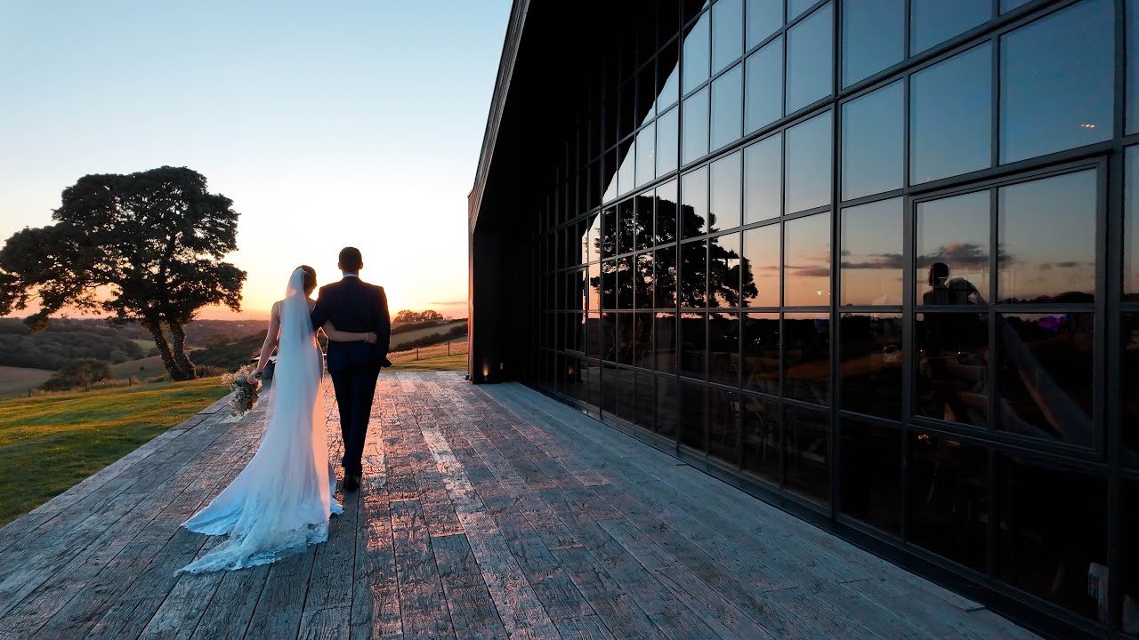 Botley Hill Barn Wedding Video | Surrey Wedding Videographer | Hannah & Joby's Wedding Video