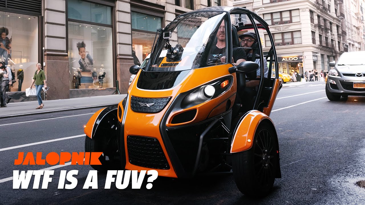 Is This Three-Wheeled EV The Future of Commuting? | Jalopnik