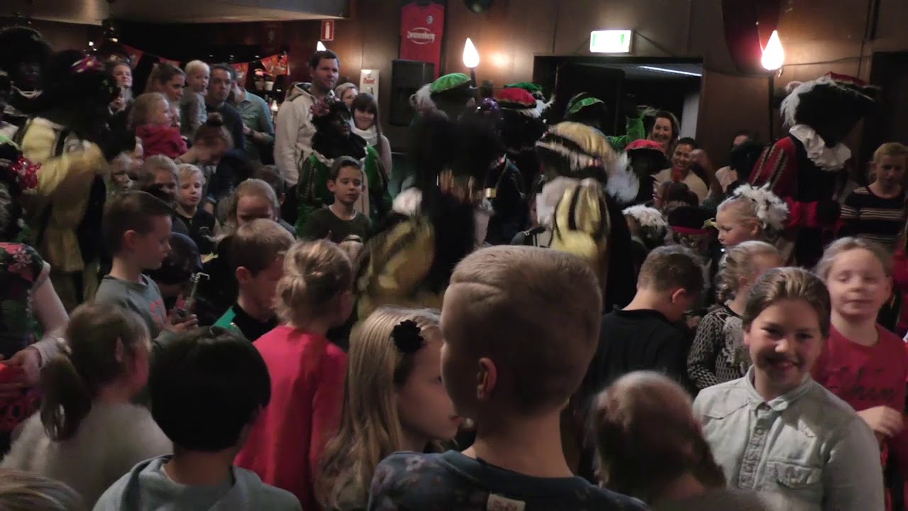 Sinterklaasintocht Delden 2017 - Instuif Harlekijn/Smitties