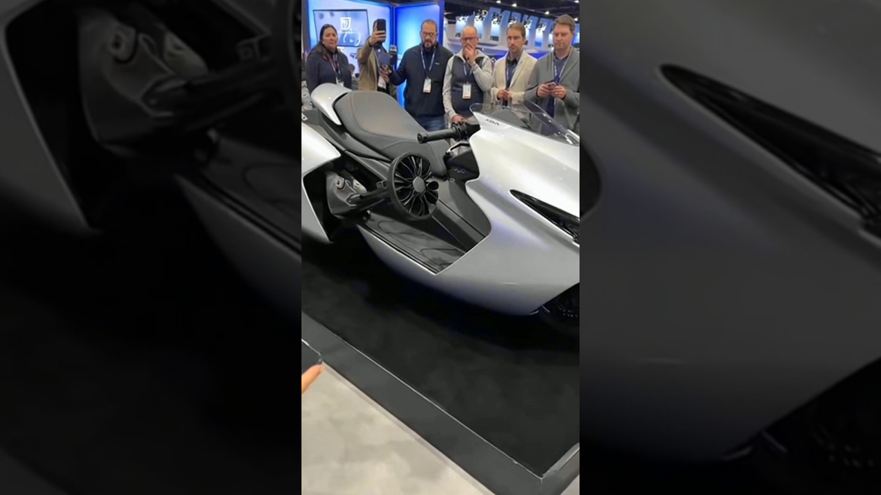Captured at a live U.S. technology exhibition 