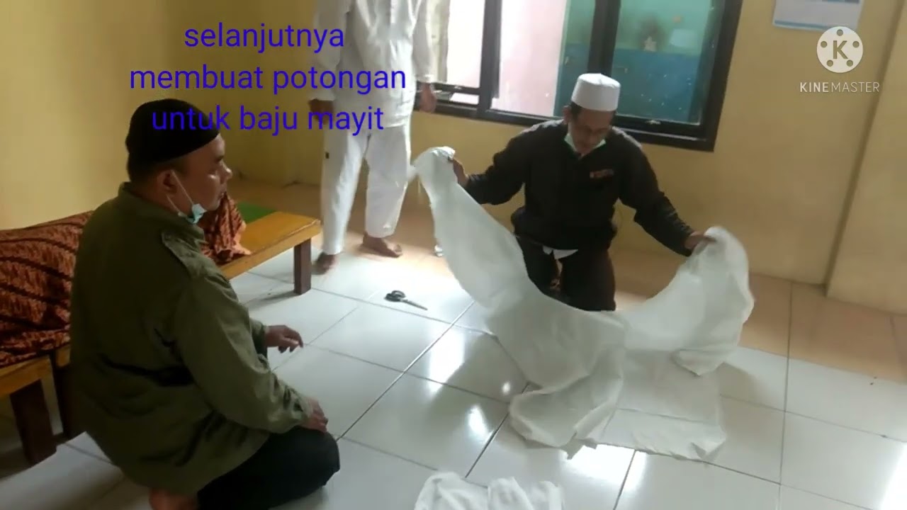 cara memotong kain kafan lengkap untuk mayit laki-laki dan perempuan