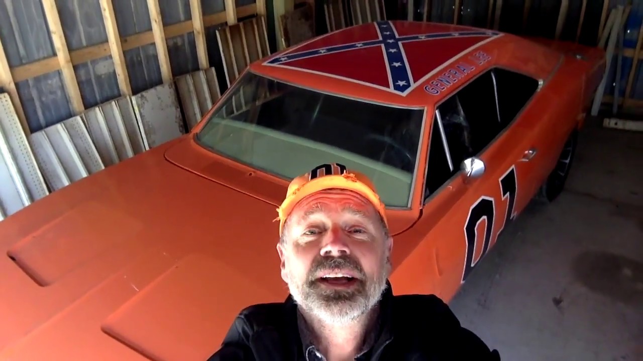 I am jumping the General Lee at Bo's Extravaganza! What?!!