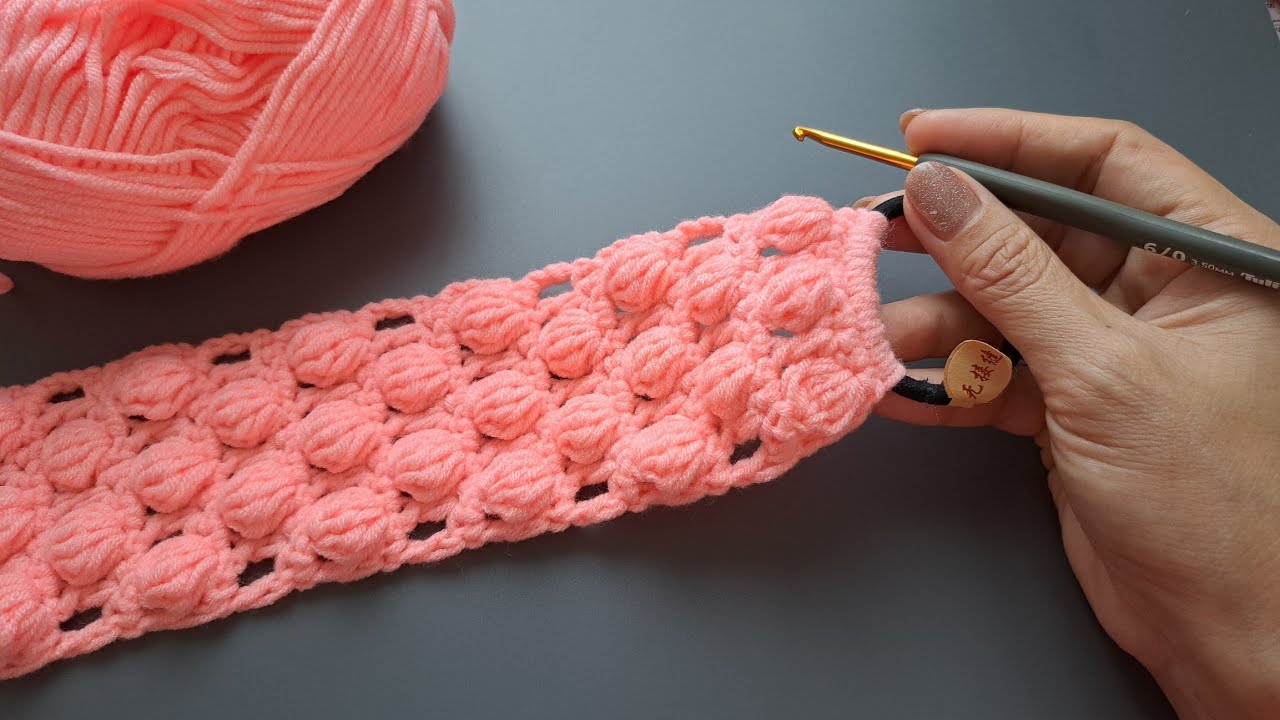Very Pretty!!💯👌  Easy DIY crochet headband with bubble stitch.