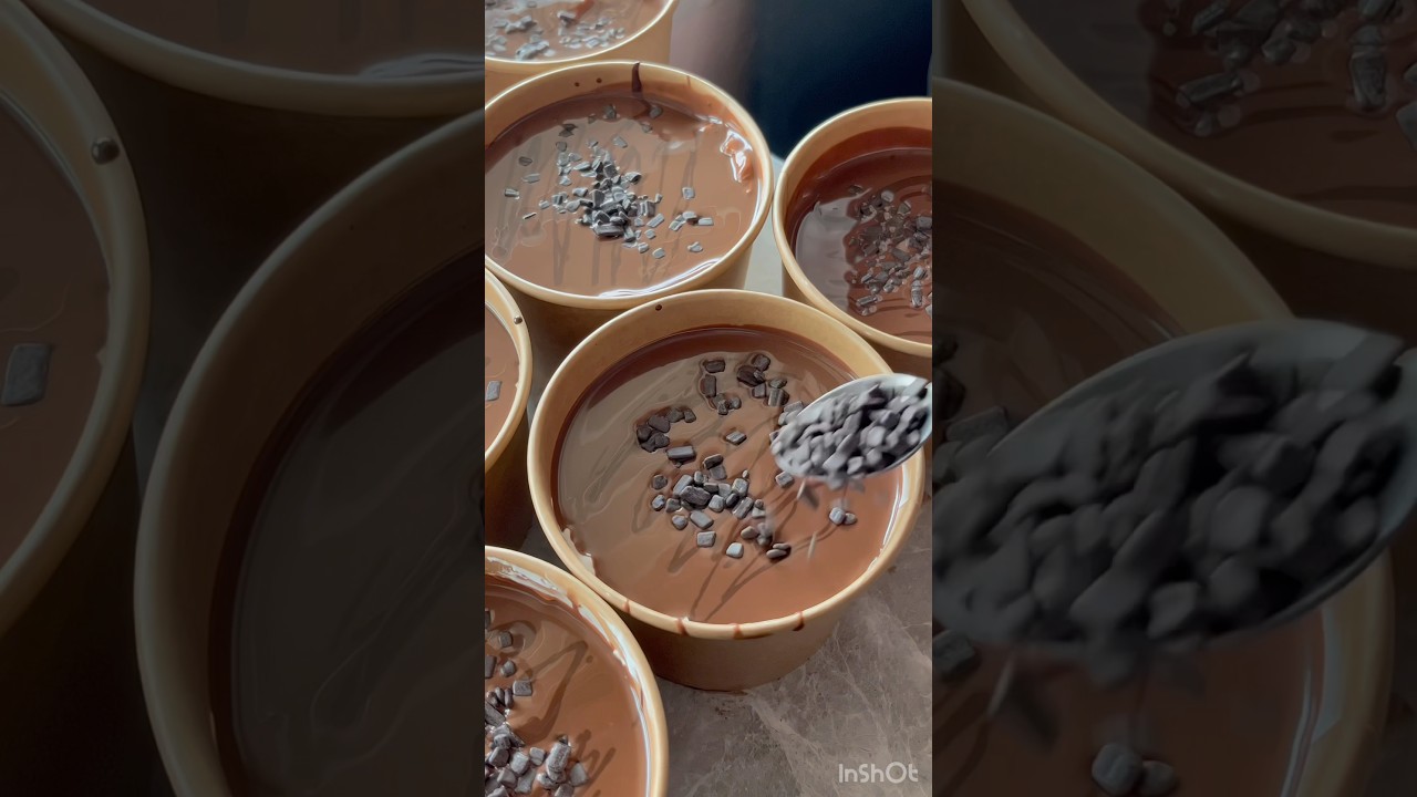 Viral Chocolate bowl cake recipe #chocolatecake #cake #bowlcake #shortvideo #shortsfeed #trend