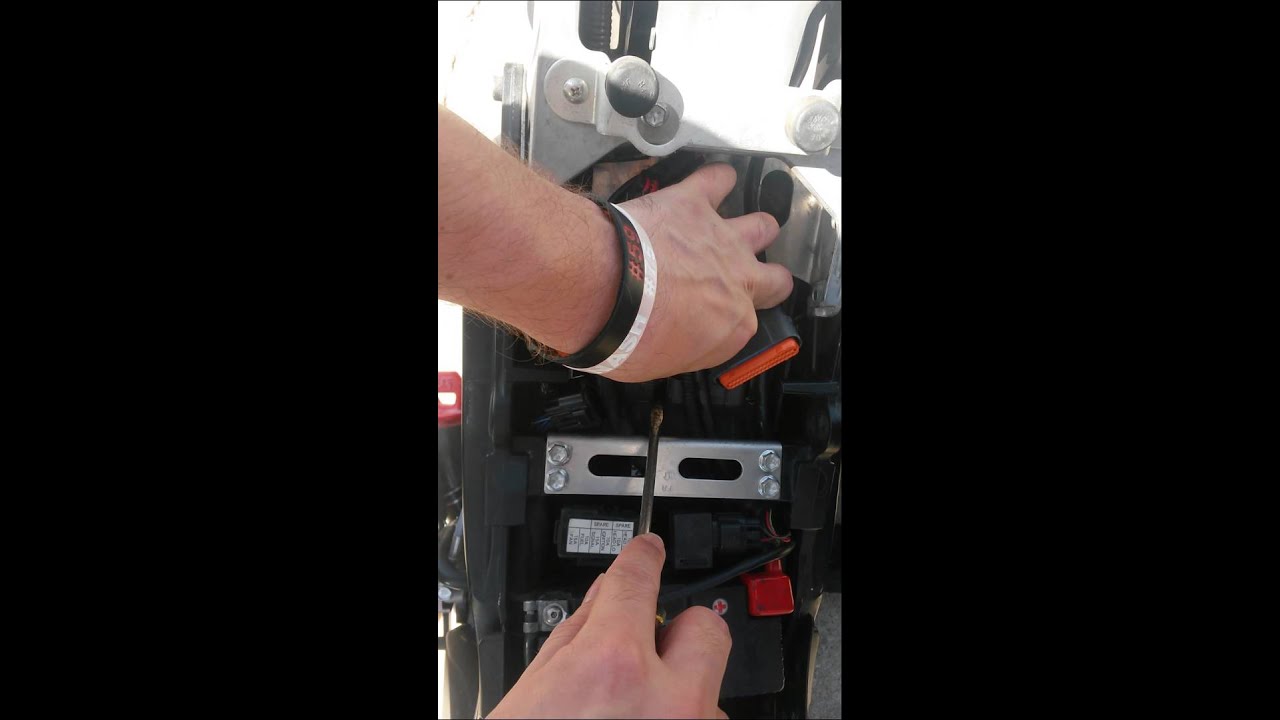 2006 2007 suzuki gsxr set valve wire removal