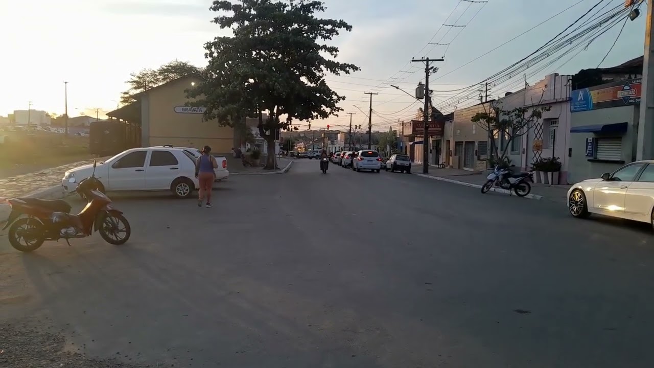 LINHA DO TREM PRÓXIMO DO PÁTIO DE EVENTOS ANTIGO VAGÃO DO TREM GRAVATÁ PE 15/01/2026
