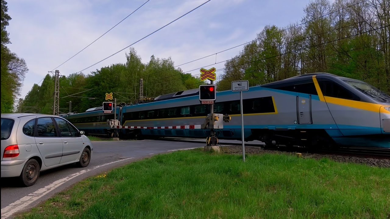 Železniční přejezd Červenka  21.4.2025 P6520