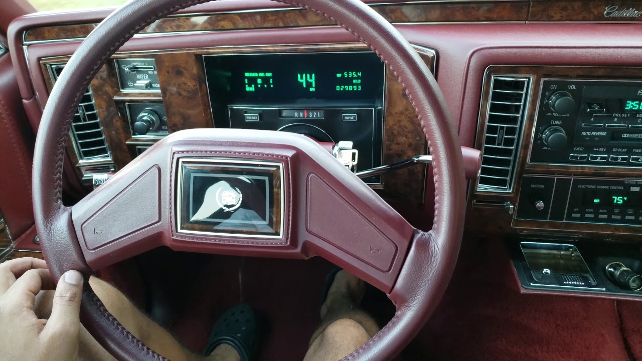 1992 Cadillac Brougham - Driving
