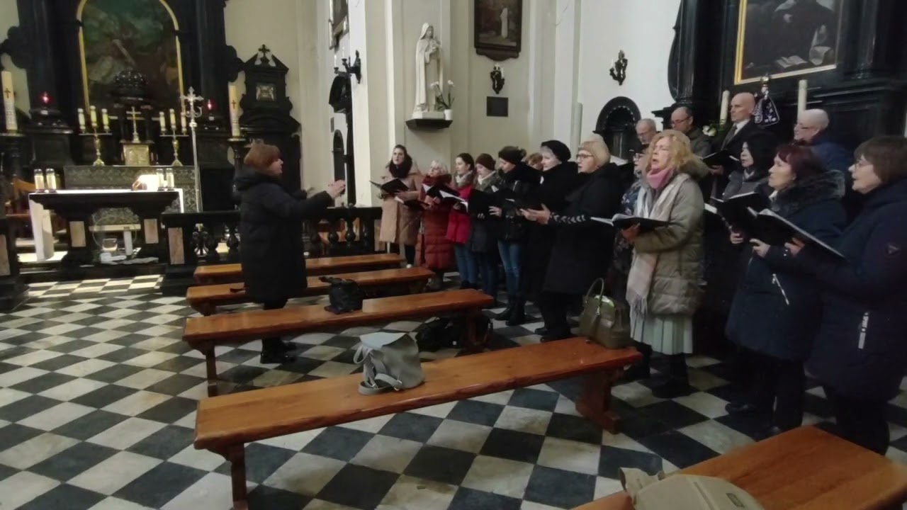 Ch&oacute;r Familia - 