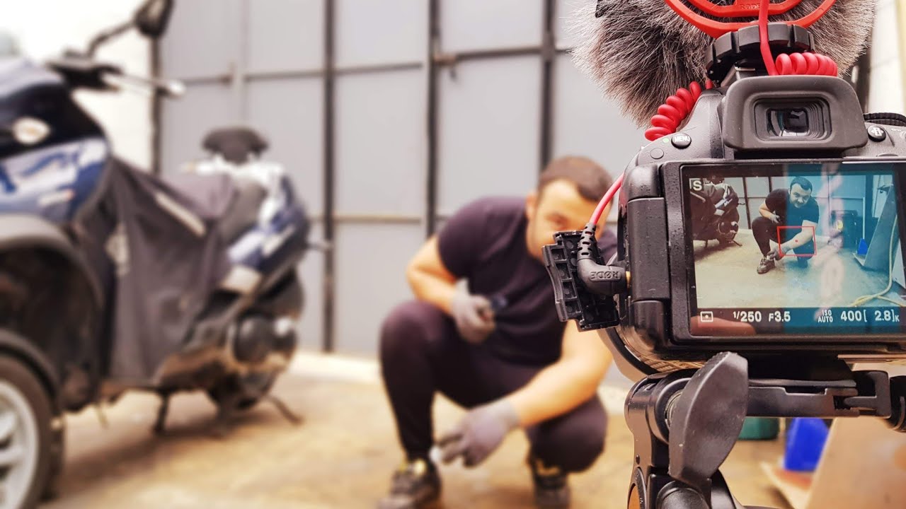 How to change brake pads on Piaggio Mp3