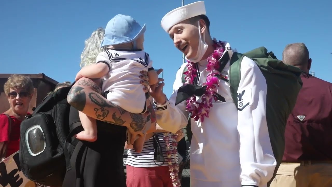 Nothing Like a U.S. Navy Homecoming - USS Michael Murphy Returns to Pearl Harbor, HI