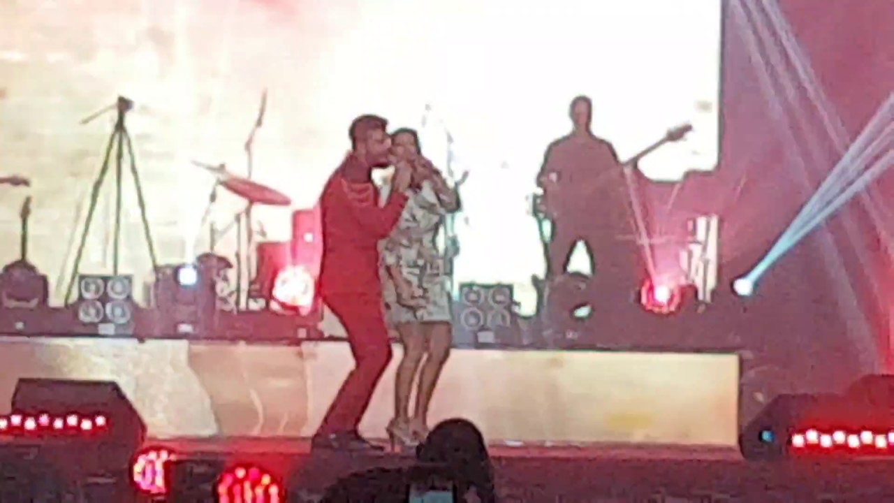 Alessio Ft. Ida Rendano - Un beso bailando (Live Palapartenope 2018)