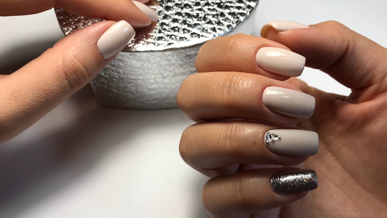 Delicate nail art/dry manicure/manicure russa/ rinforzo unghie/ applicazione Swarovski/glitter nails