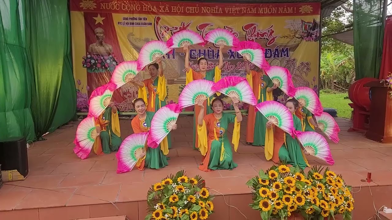 Các  cụ thôn Trung hội chùa ba làng. 2026.