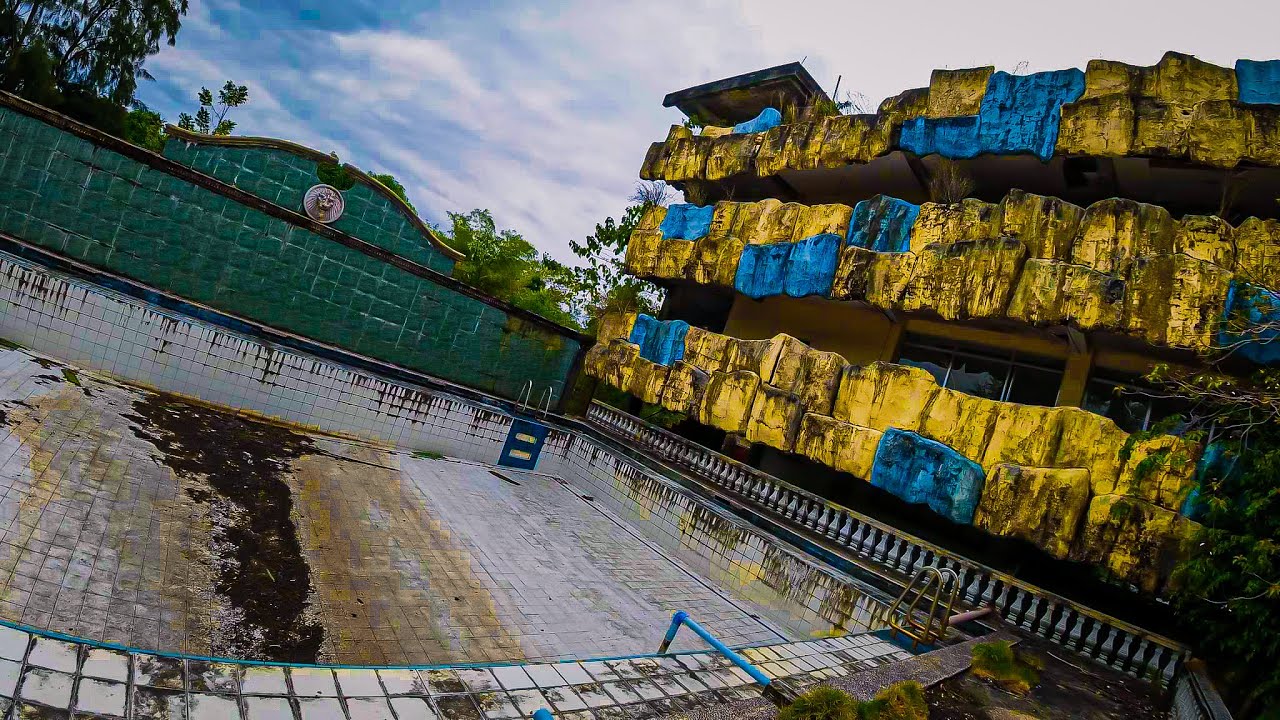 Exploring the Abandoned Nature Farm Resort | Enchanted Farm Resort | URBEX PHILIPPINES 2021