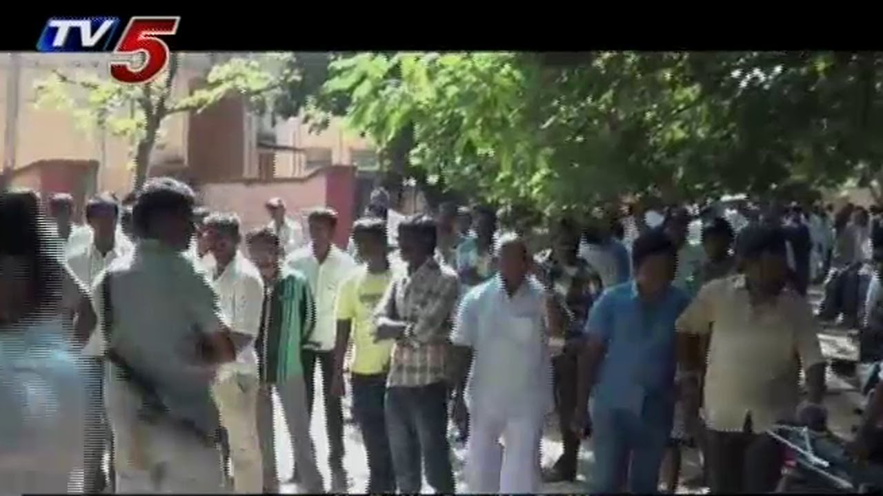 YSRCP And Congress Activists Clash in kadapa