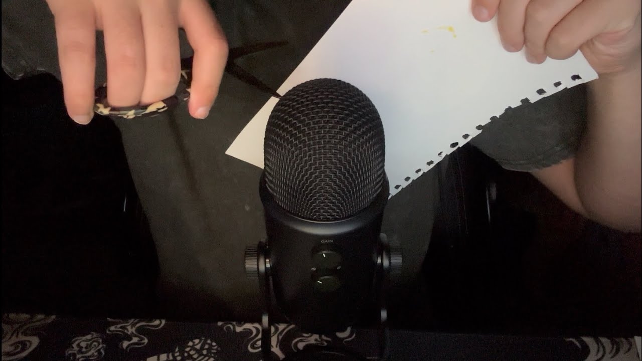 ASMR paper cutting