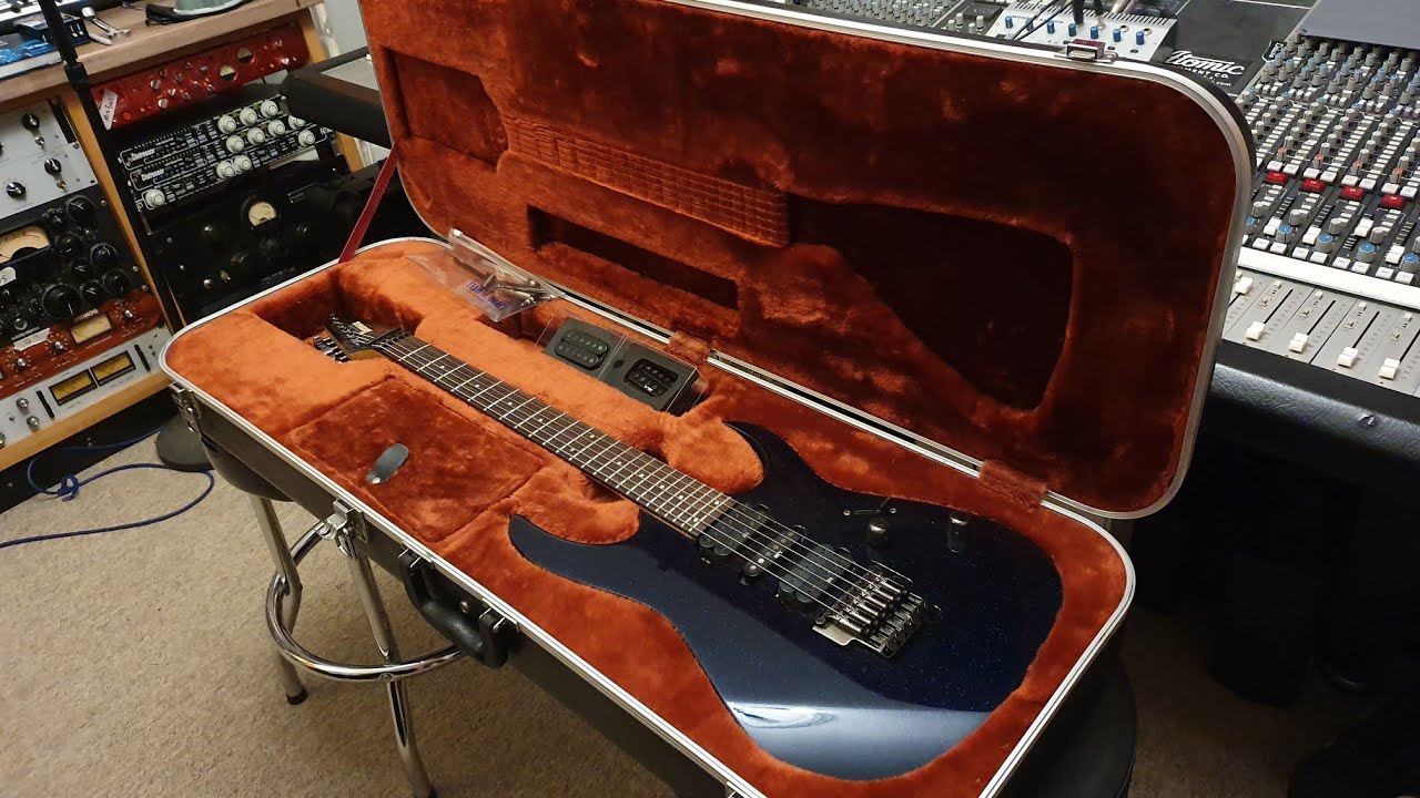 Видеообзор гитары Ibanez Prestige RG1570 Cosmic Blue Team J Craft Up Close