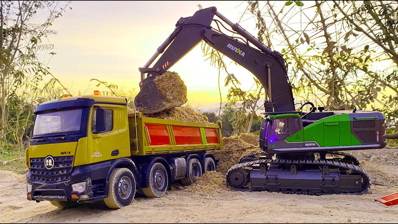TRUK OLENG Huina 1536 Trinton ,Excavator huina 1593, Truck OFF ROAD Terguling Truk oleng Laka Lintas
