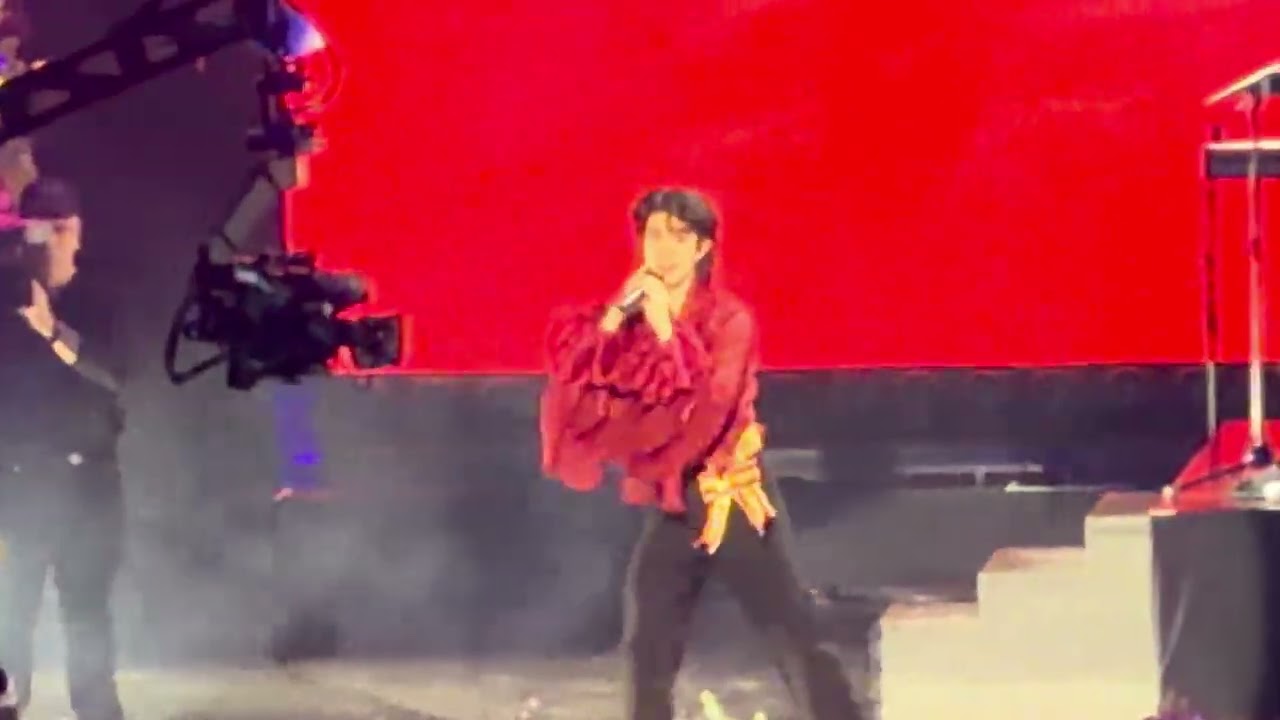Vodka Cranberry - Conan Gray [iHeartRadio Jingle Ball Concert 2025 - MSG, New York]