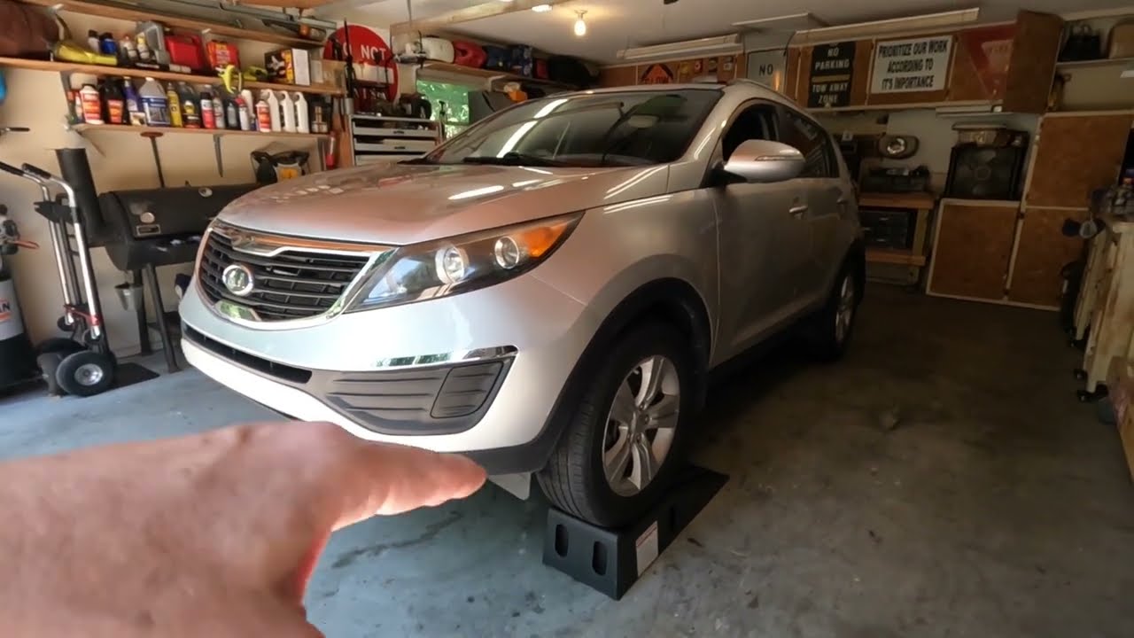 Kia Sportage Oil Change and Air filter DO IT YOURSELF DIY - 2012 2.4 Engine