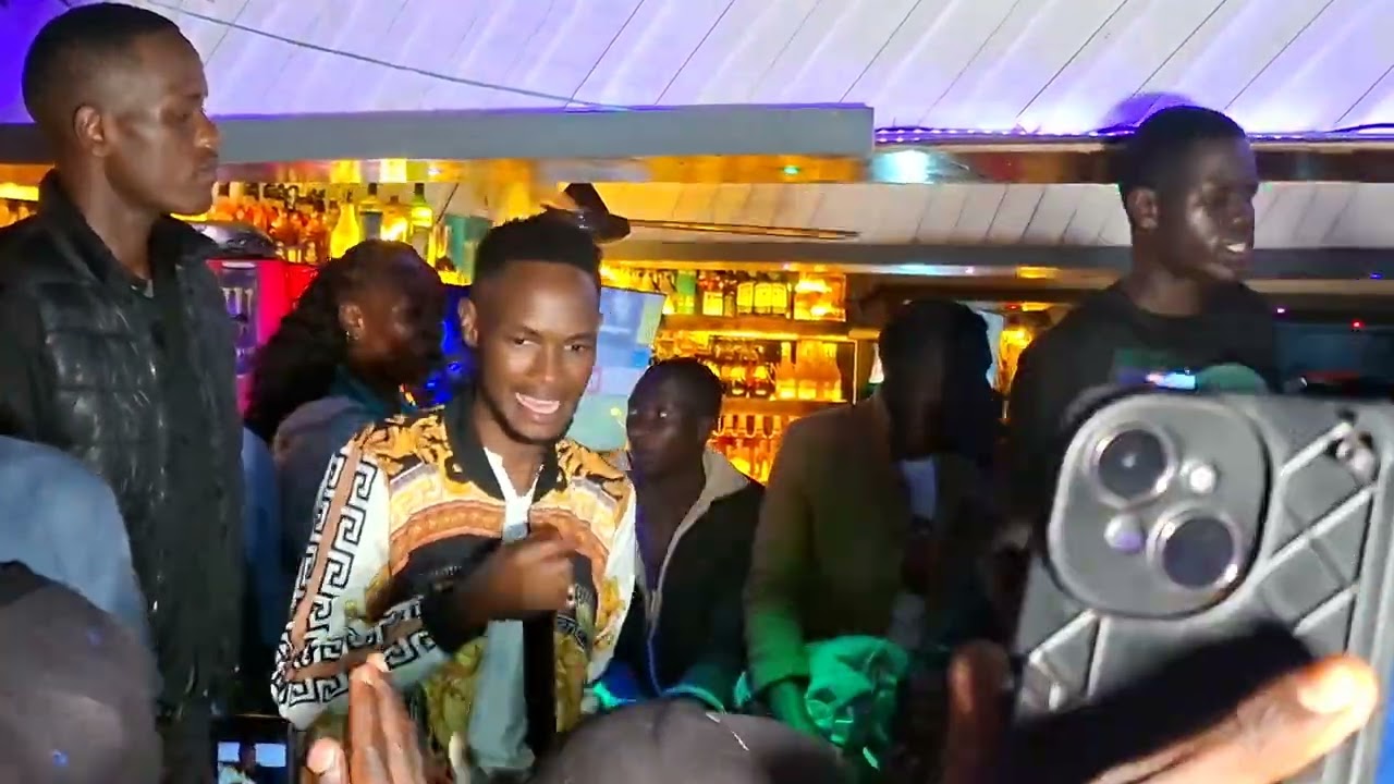 VICKYYOUNG PERFORMING KOMO KOMO, ABANGWANA,CHINKONDI  at epitomic lounge keroka 