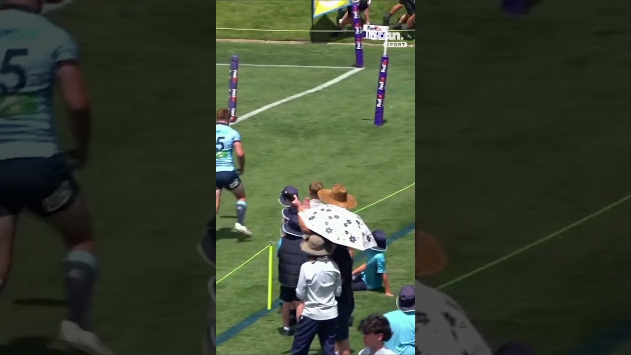 Невероятный удар ногой приводит к попытке 😮&zwj;💨