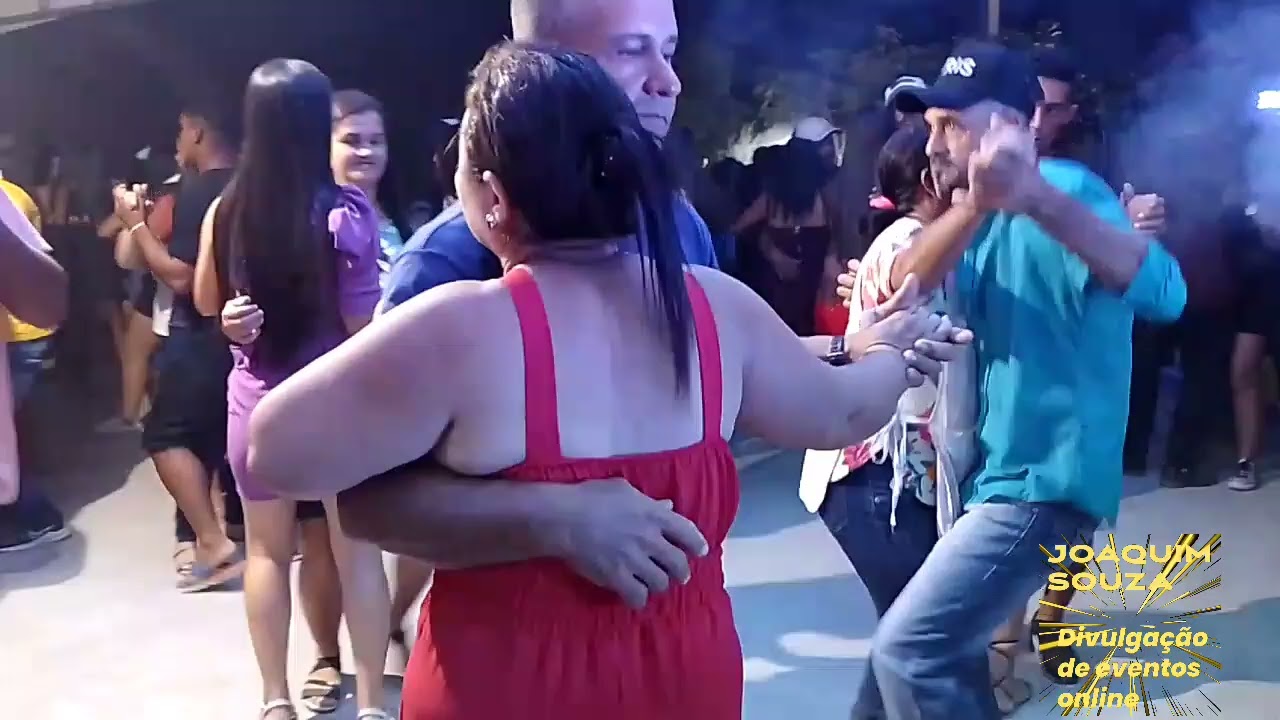 Anderson Matos fazendo todos dançar festa de casamento povoado do Jardim 2 município anagé Bahia