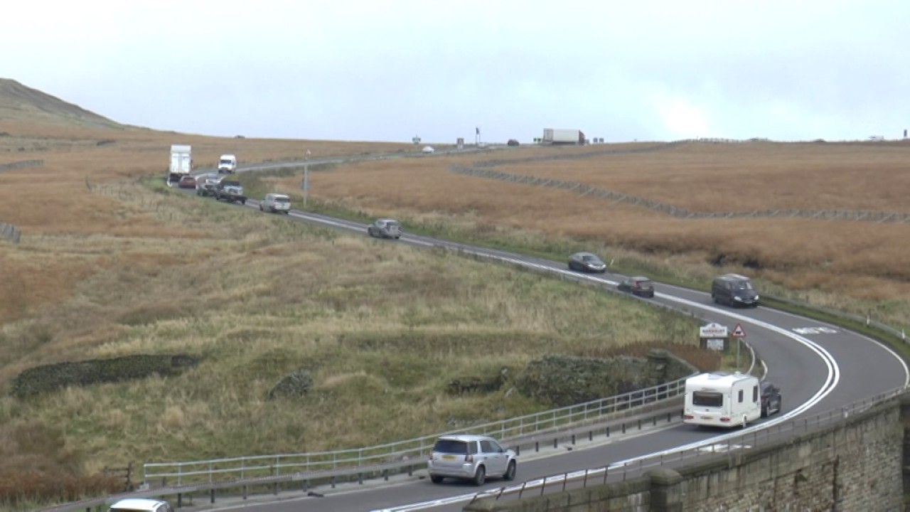 LORRIES PEAK DIST A628 OCT 2016