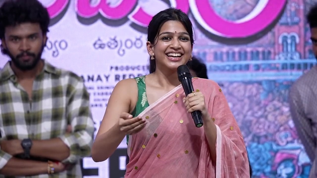 Heroine Ananthika Sanilkumar Speech @ Romanchakam College Fest @ MLEW | Guntur