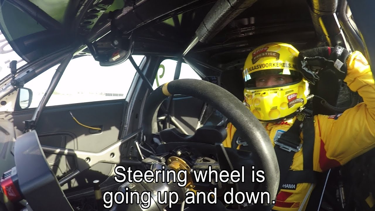 Loose steering wheel qualifying in Slovakia for Tom Coronel WTCR honda civic type r