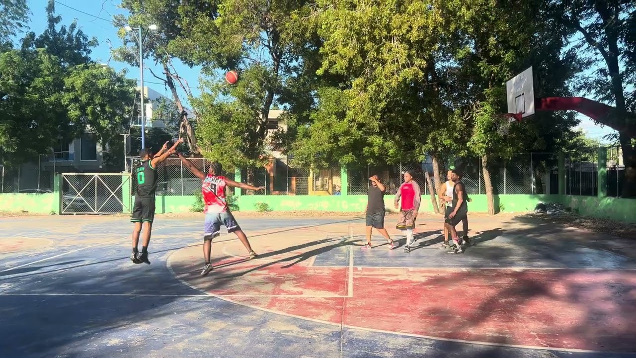 Dany se roba el show, ￼ Franci y Angel duro en la penetración. 2do juego 