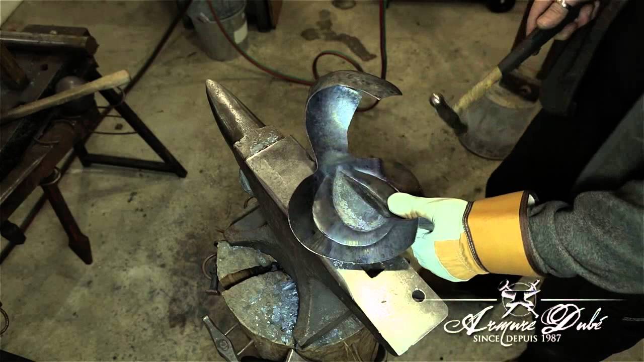Fabrication d'armure médiévale Making of medieval armour #21