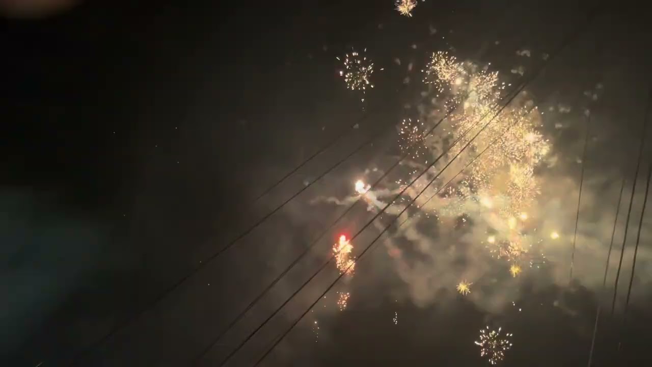 36 Shots Happy Holidays Premium Edition By Dragon Fireworks Tondo Manila New Years Eve 2024-2025