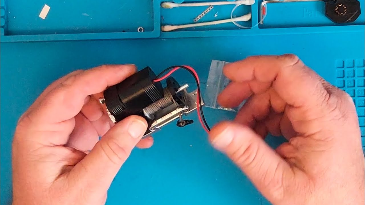 1/10 Winch 6-12.4V 50lbs DEAD-LIFT Capacity for RC Crawler