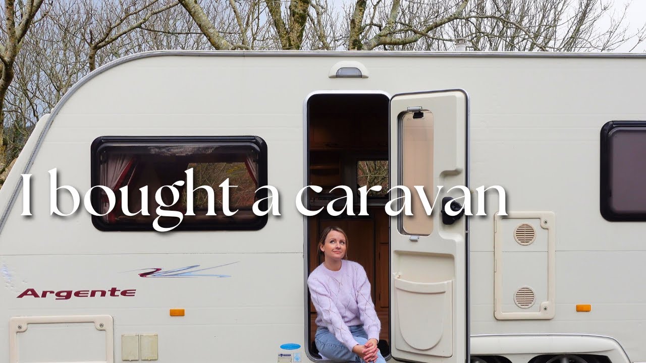 Dream life UPDATE: I bought a caravan...come see inside!