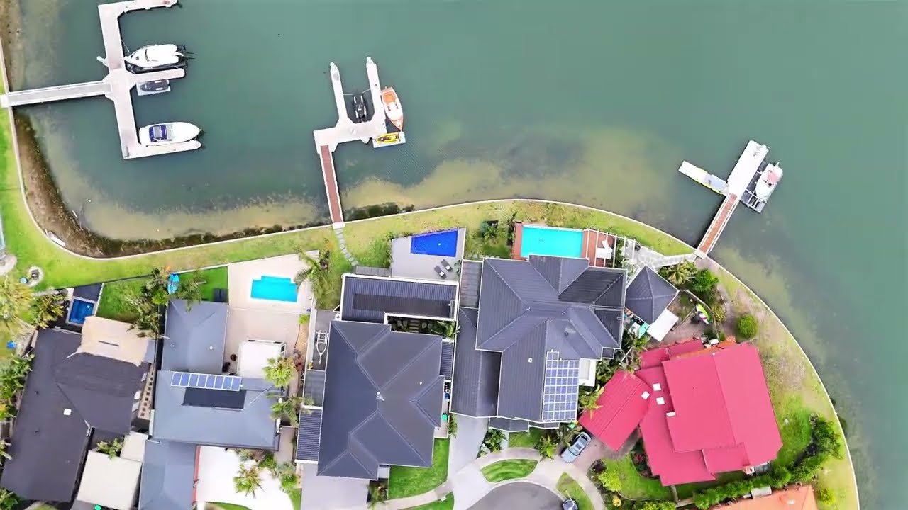 8 Grevillea Court Patterson Lakes video