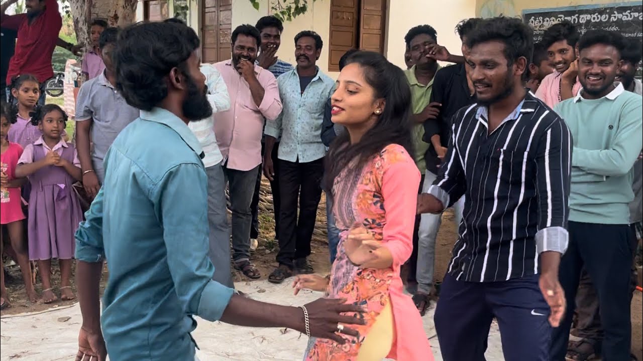 మస్తు మస్తు పాప ఉంది. హాయి హాయి రె… @PakkaLocal2.O