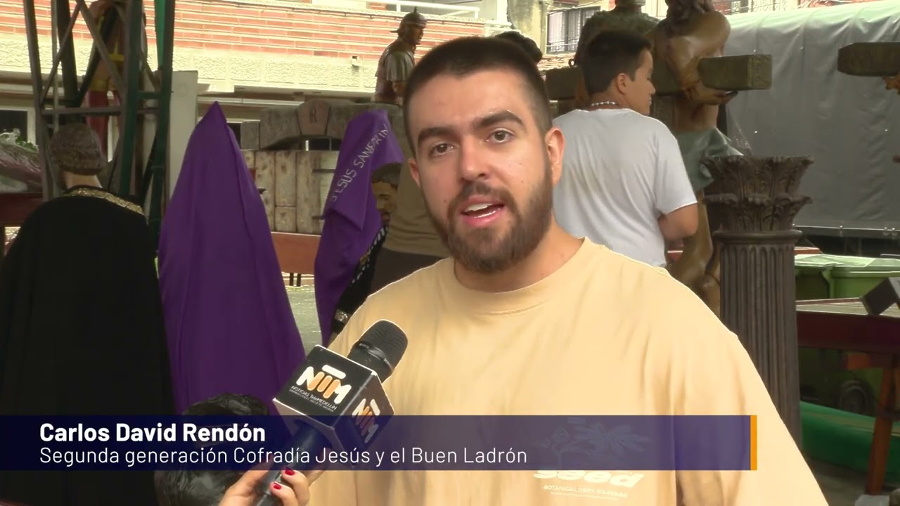 Estos son los cofradías que cargan y acicalan las imágenes de los santos en Envigado