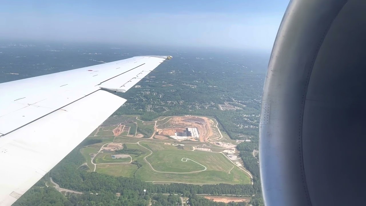 Delta Boeing 717-200 Landing into Atlanta (ATL)