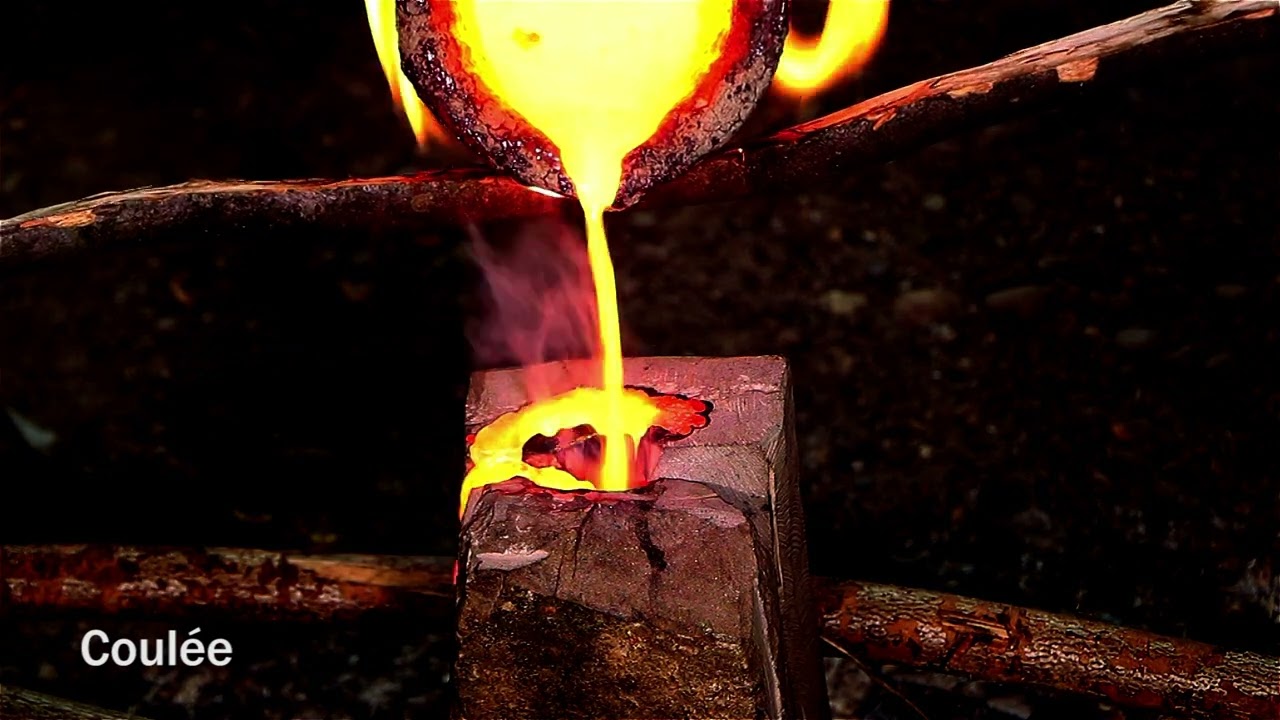 Fabrication d'une hache en bronze de l'âge du bronze - vidéos pédagogiques pour Archéologie Alsace
