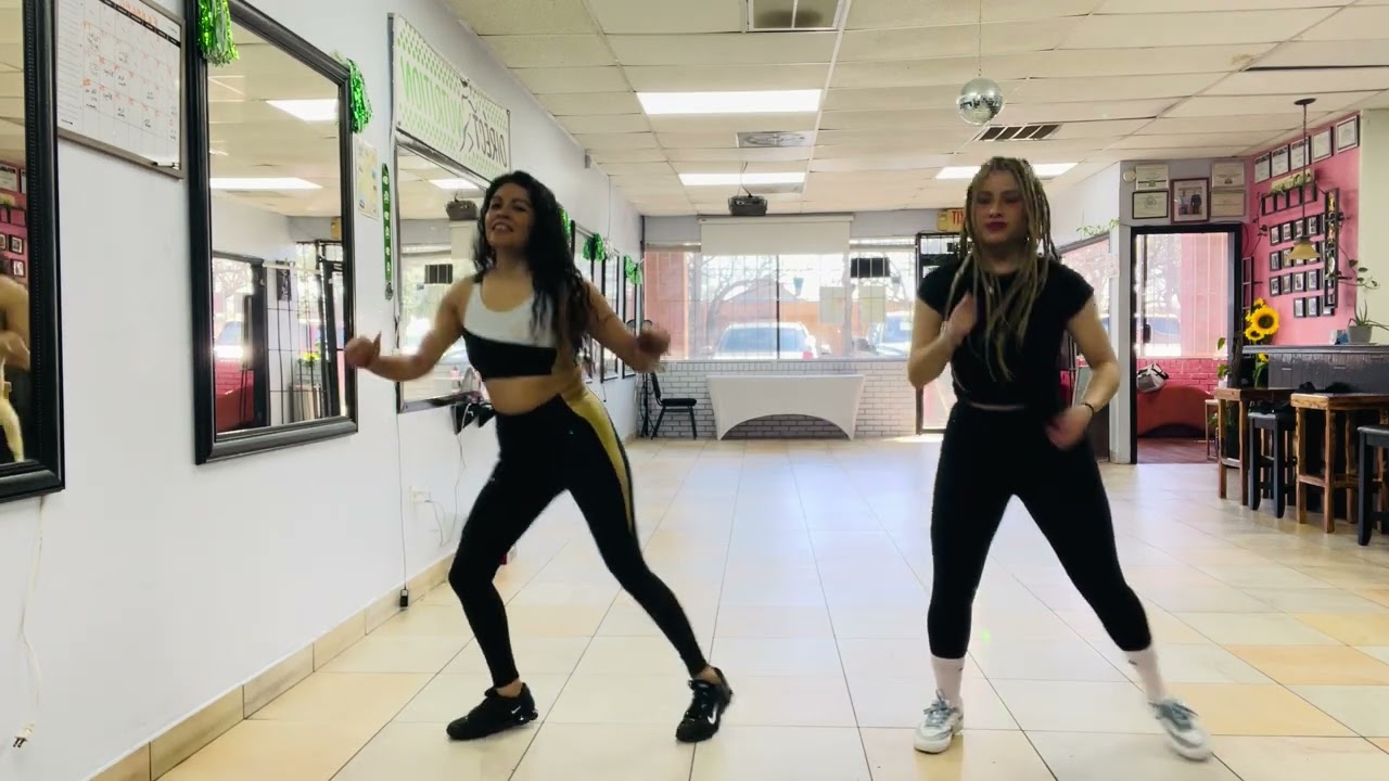 La Mordidita  Coach a Karina y Tita 