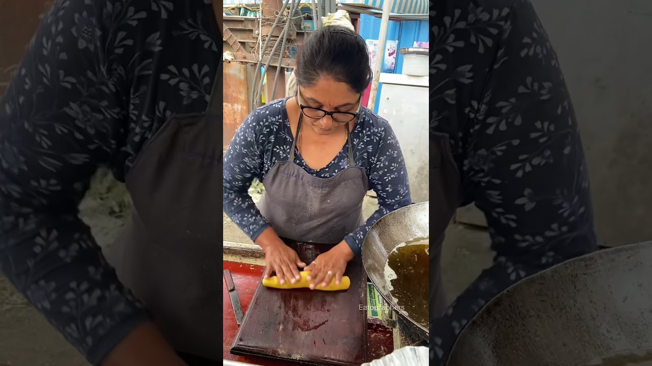 Hardworking Lady Selling Gujarati Style Fafda🙏|Gujarati Fafda In Making😍|Best Breakfast😋| #shorts