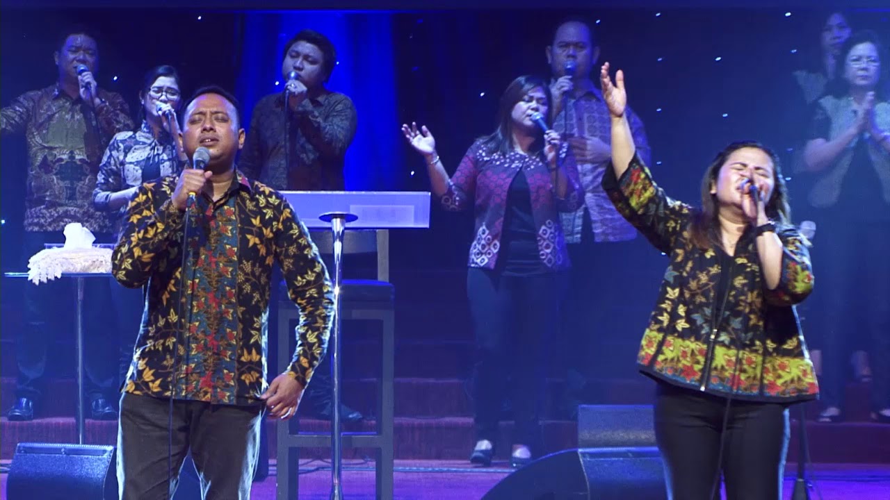 GBI EMUNAH SOLO BARU Pujian KKR Jumat 22 Juni 2018 WL Prasetya dan Ellyzaberth