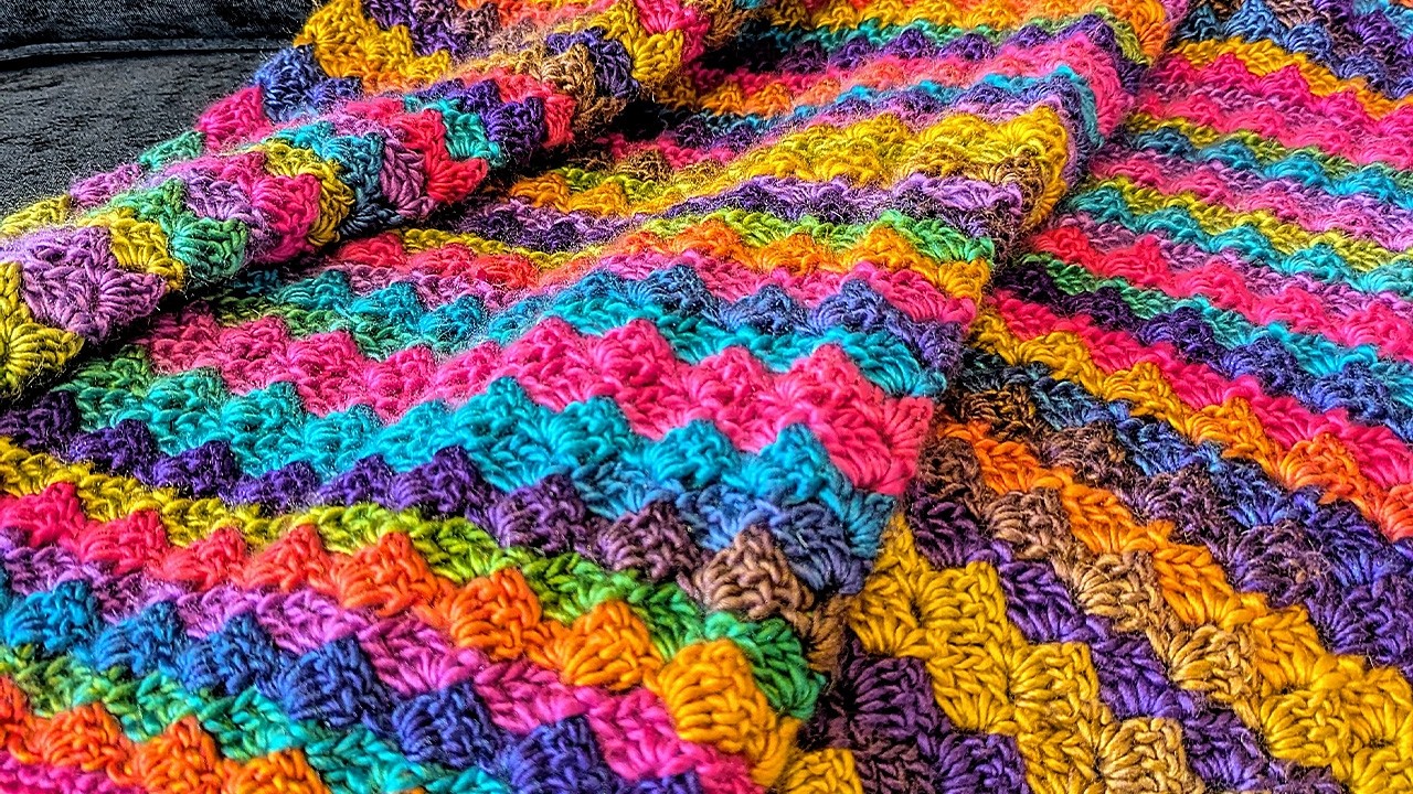 Blooming Hues Blanket Crochet Pattern - Beginner Friendly One Row Repeat