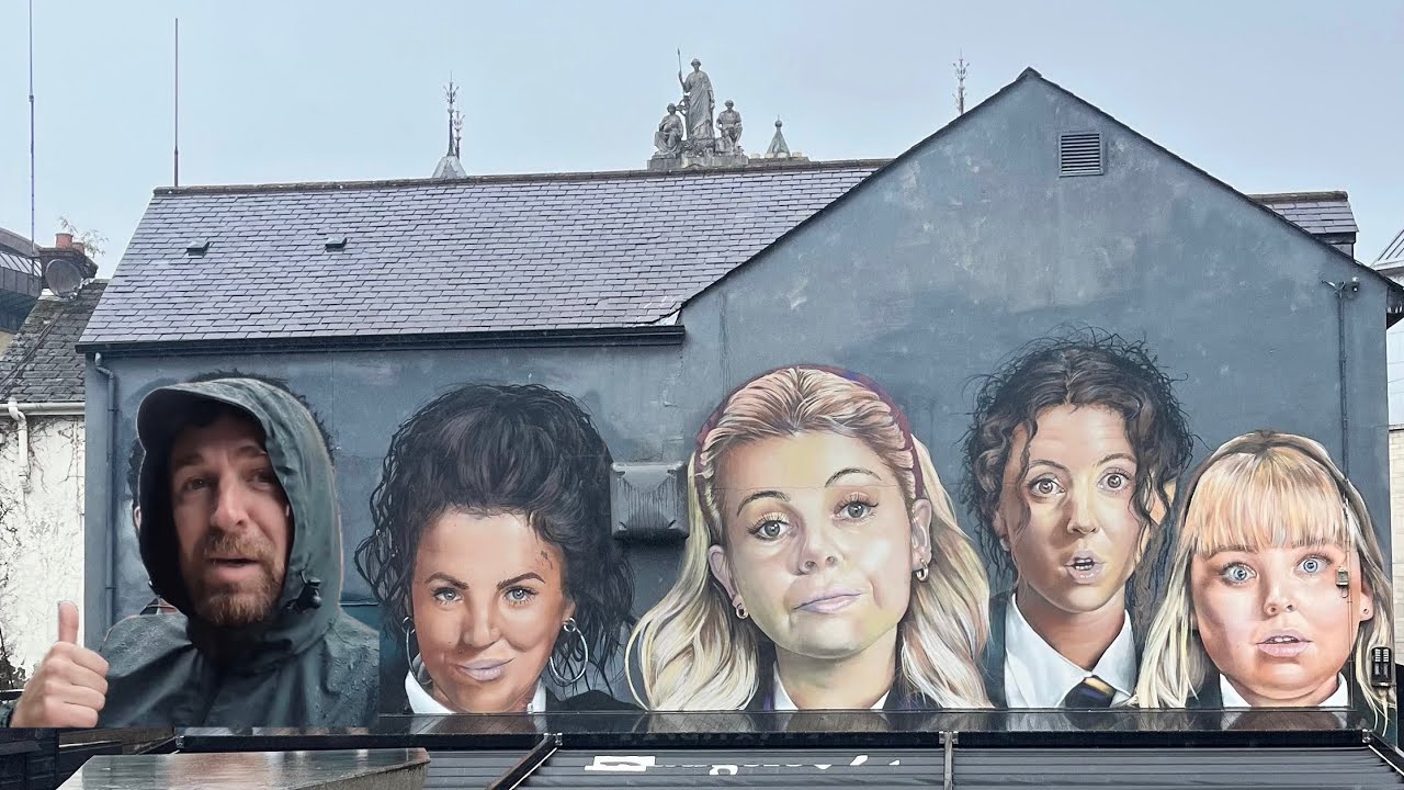 VANLIFE in Derry. Derry Girls Mural and the Smallest Bar in the City